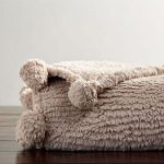 Frazada de tejido jersey Cozy Pom Pom