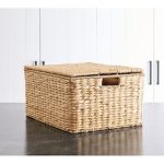 Canasta con forma rectangular Seagrass Lidded de fibras naturales
