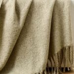 Frazada de tejido plano Hayes Faux Mohair