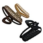 PINZA MATTE TEXTURIZADA $18